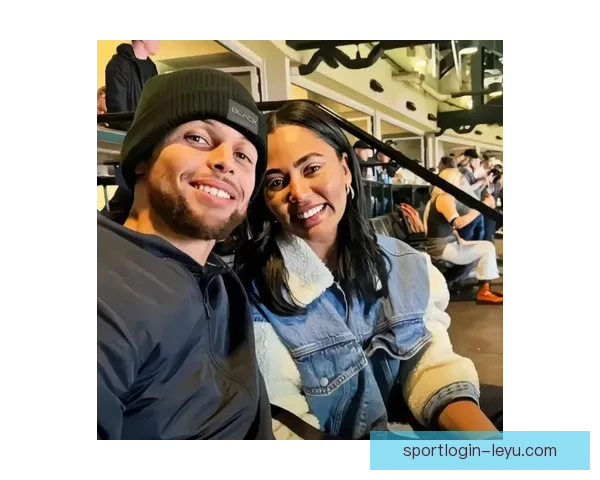 库里谈妻子阿耶莎：她那种本能冲劲激励我不断前行